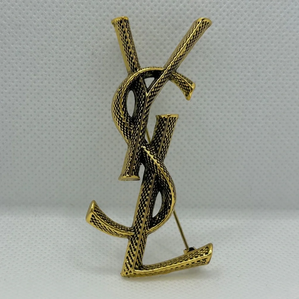 Fashion Jewelry Gold Initial Brooch